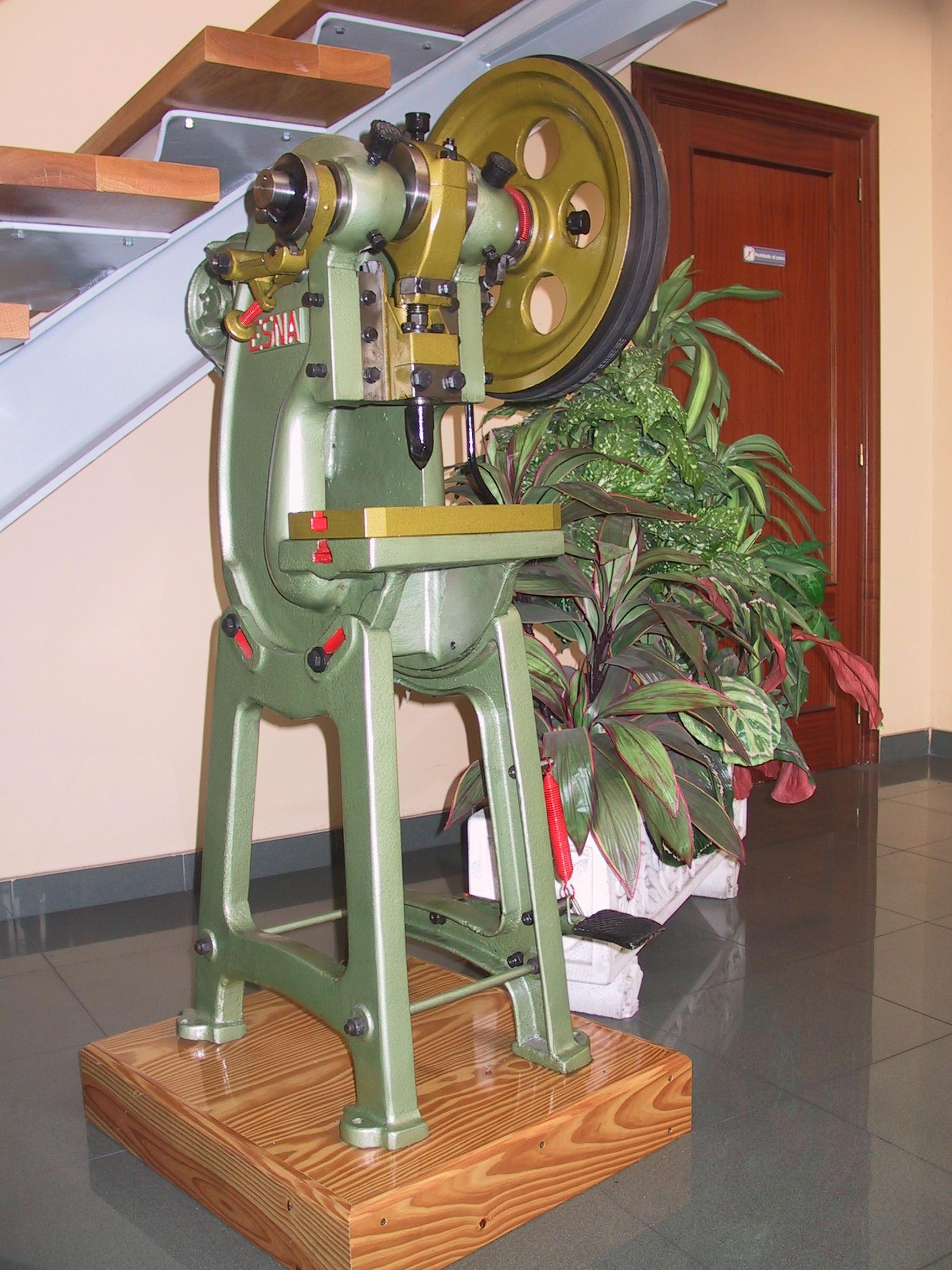 Prensas de embrague mecánico de revolución total o de chaveta